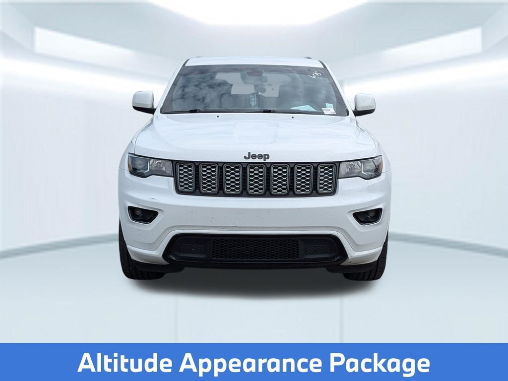 Used 2021 White Jeep Laredo X image 6