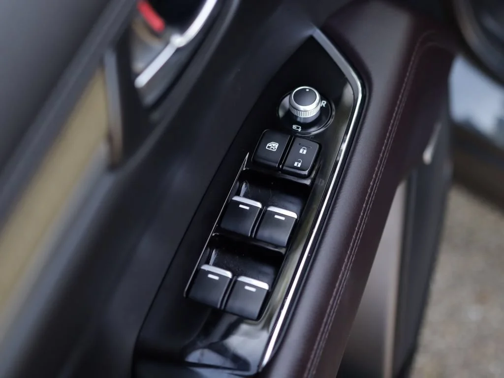 Used 2021 Gray Mazda Signature image 26