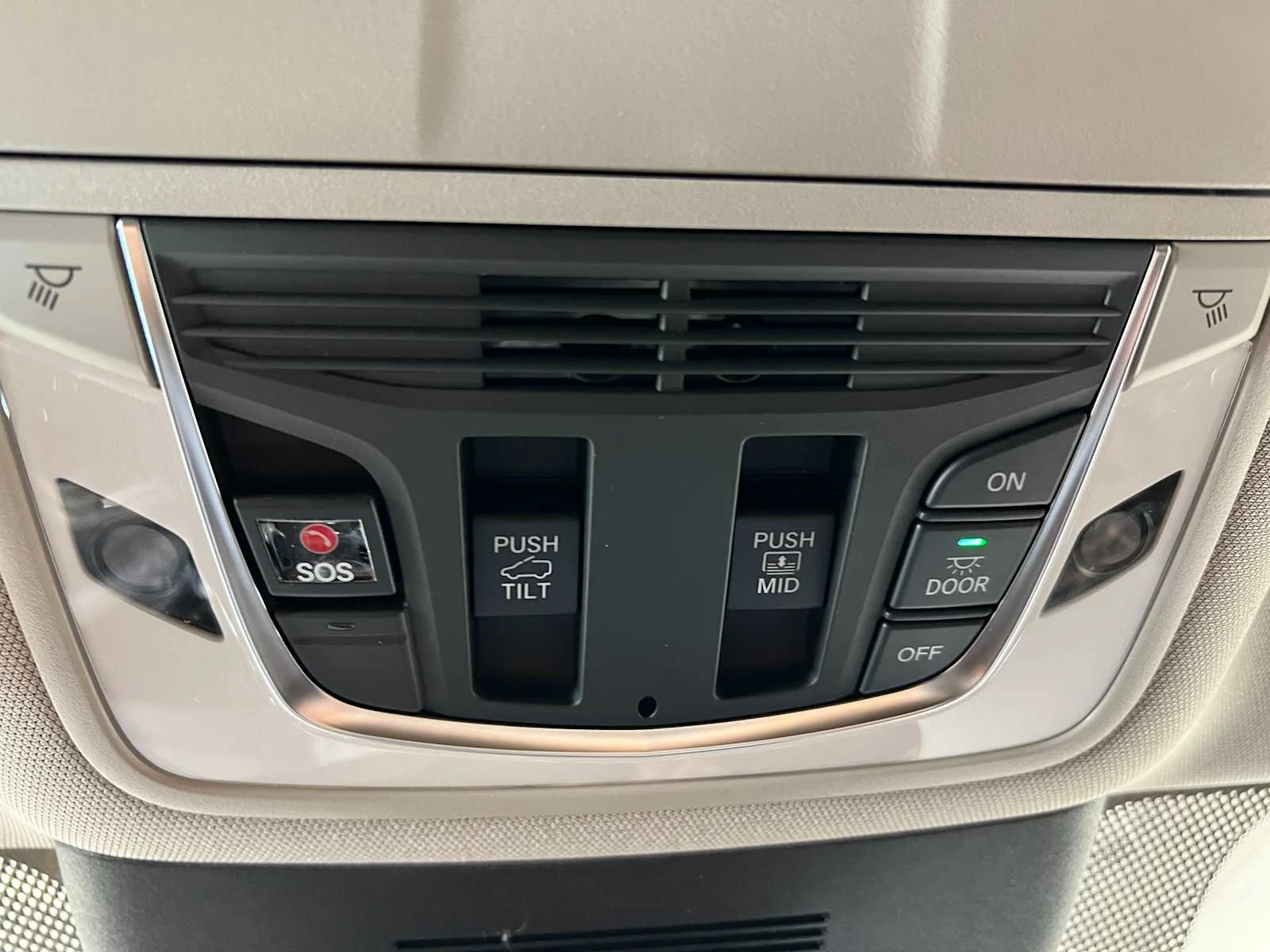 New 2026 Liquid Carbon Metallic Acura w/Advance Package image 18
