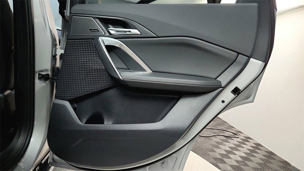 Used 2026 Space Silver Metallic BMW xDrive28i image 10