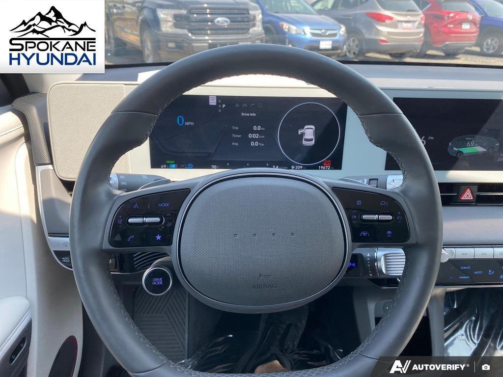 Certified Used 2024 Atlas White Hyundai Limited image 17