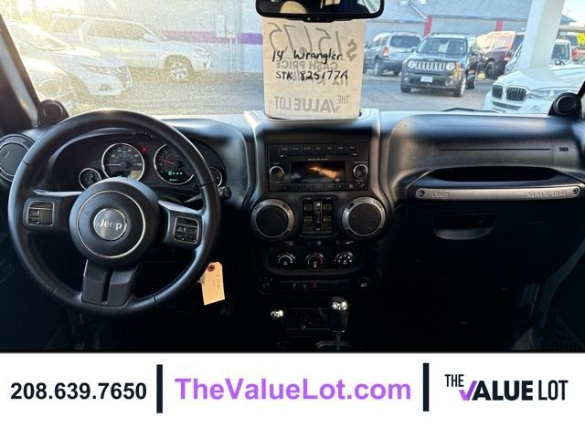 Used 2014 Gray Jeep Unlimited Sport image 15