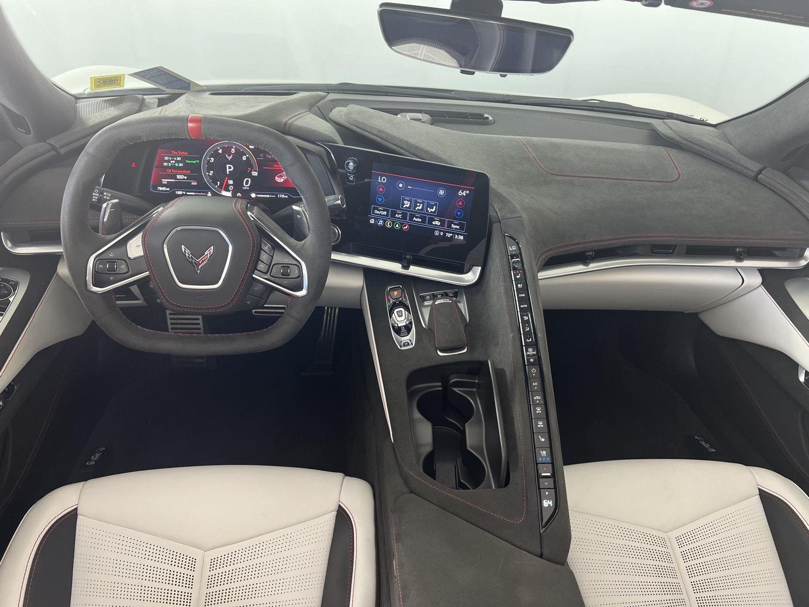 Used 2023 White Pearl Metallic Tricoat Chevrolet Stingray image 19