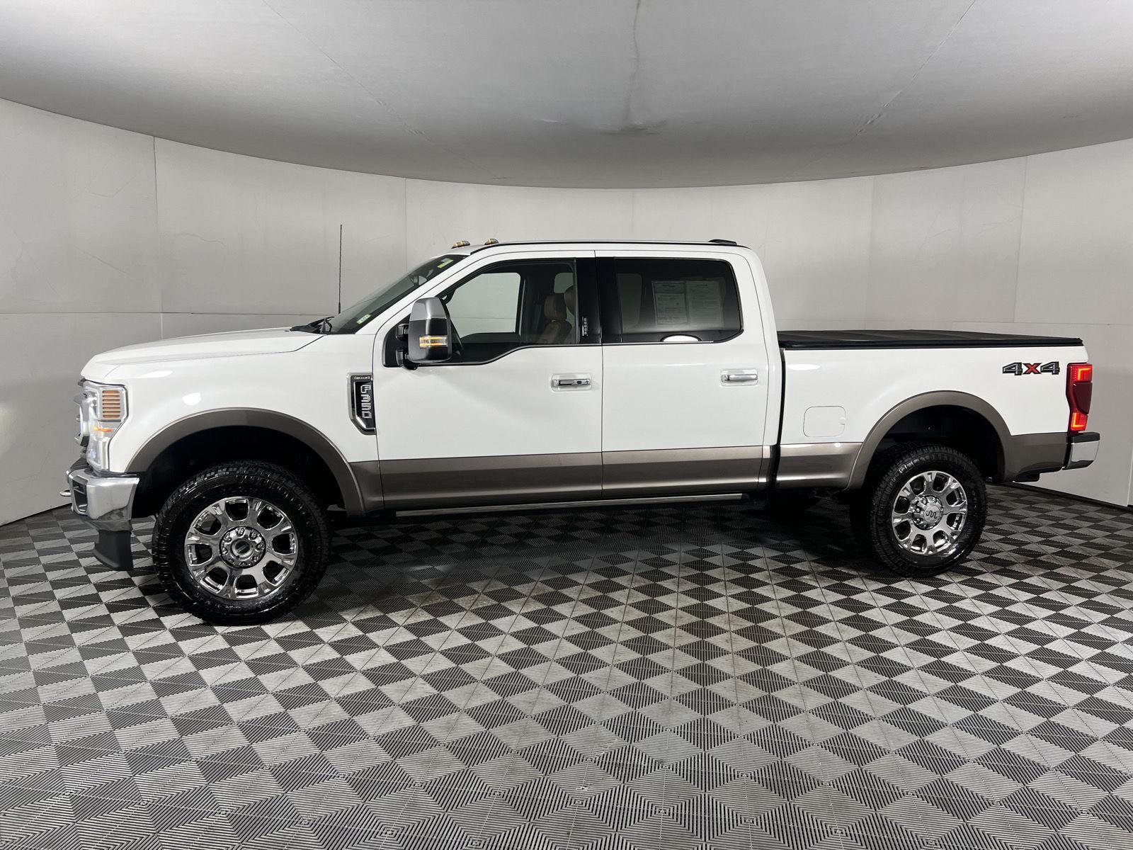 Used 2022 Star White Metallic Tri-Coat/Stone Gray Ford King Ranch image 11