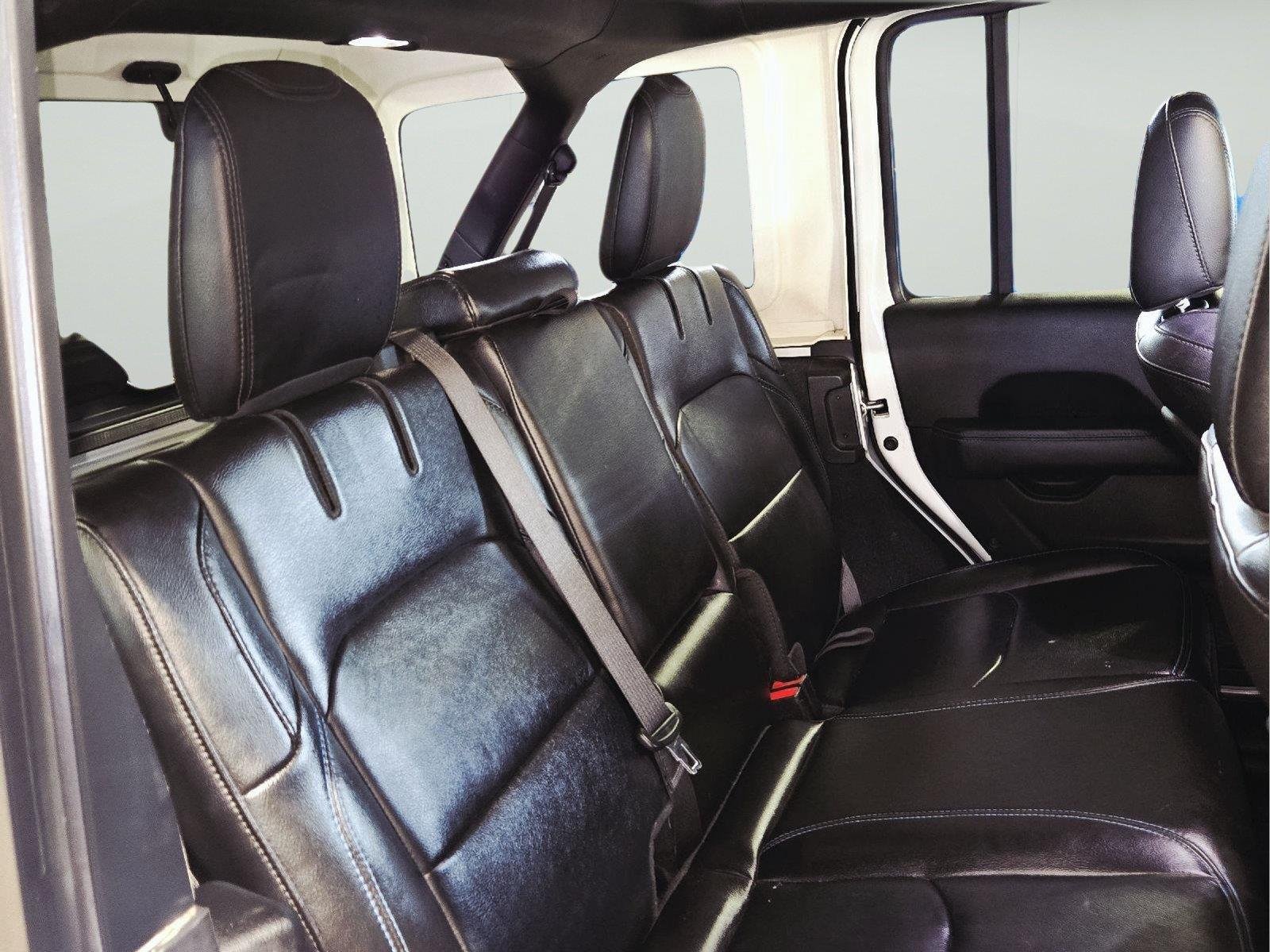 Certified Used 2022 Bright White Clearcoat Jeep Unlimited Rubicon image 56