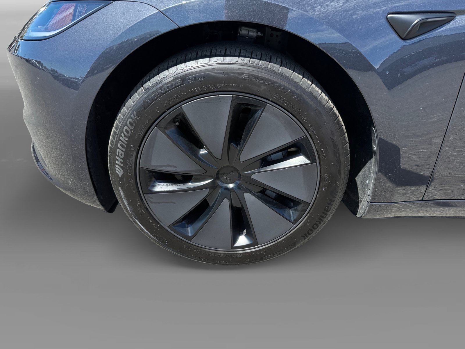 Used 2025 Stealth Gray Tesla Long Range image 9