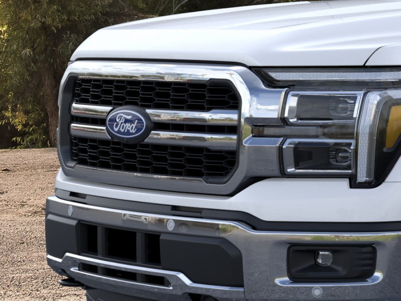 New 2025 Star White Metallic Tri-Coat Ford Lariat® image 45