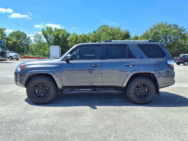 Used 2022 Gray Toyota SR5 Premium image 9