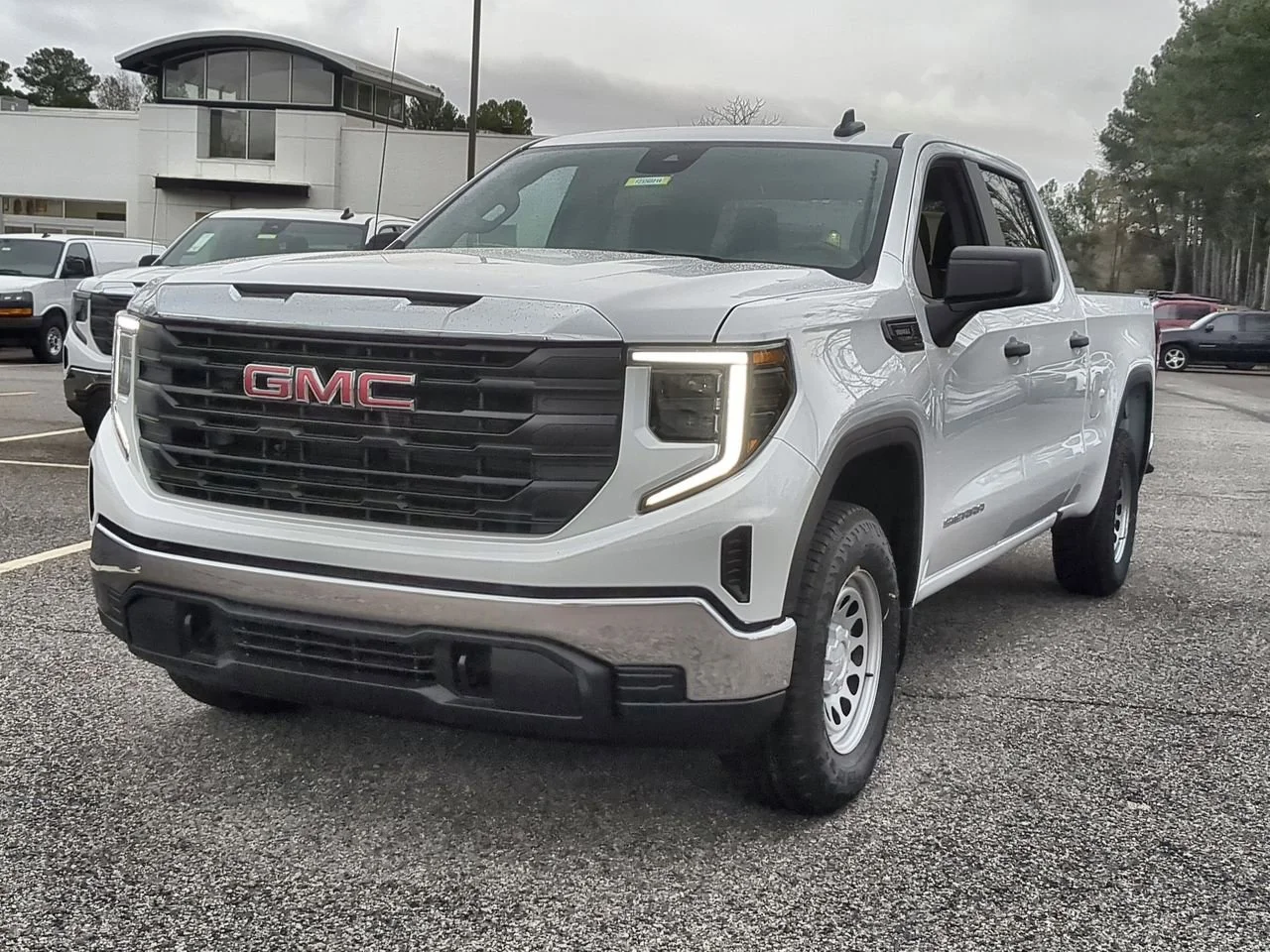 New 2026 Summit White GMC Pro image 4