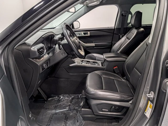 Used 2023 Gray Ford Limited image 11