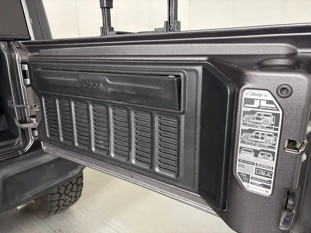 Used 2021 Gray Jeep Unlimited Willys image 36