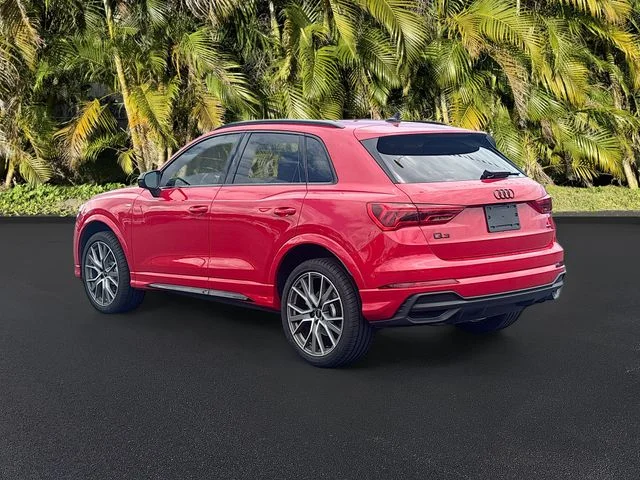 Used 2025  Audi Premium Plus image 5