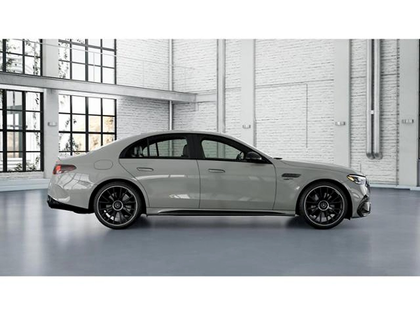 New 2027 MANUFAKTUR Alpine Grey Mercedes-Benz AMG® E 53 Hybrid image 2