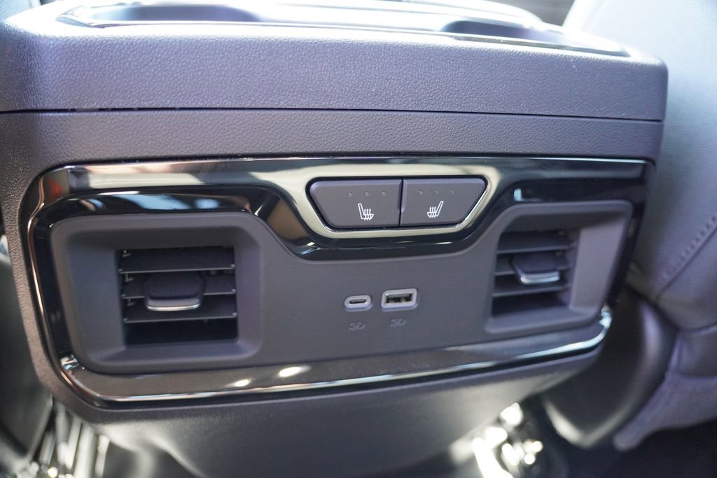2026 Chevrolet Silverado 1500 ZR2 - Photo 13