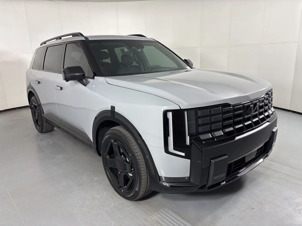 New 2027 Wolf Gray Kia X-LINE SX image 2