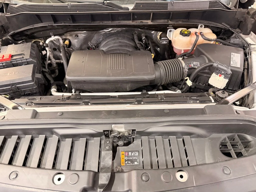 Used 2019 Silver Chevrolet Custom image 6