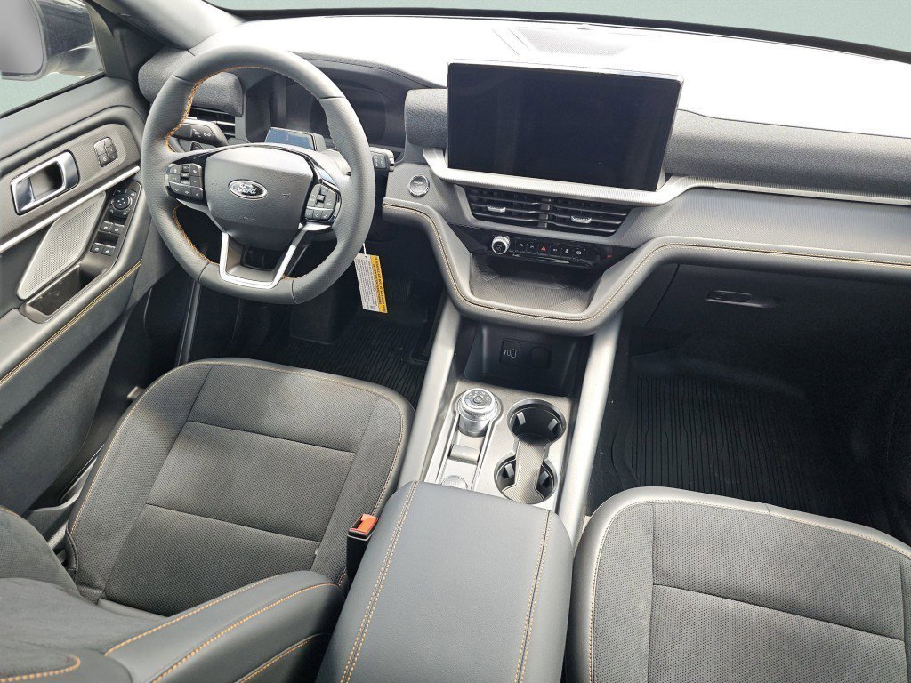 New 2026 Space White Metallic Ford Tremor image 31