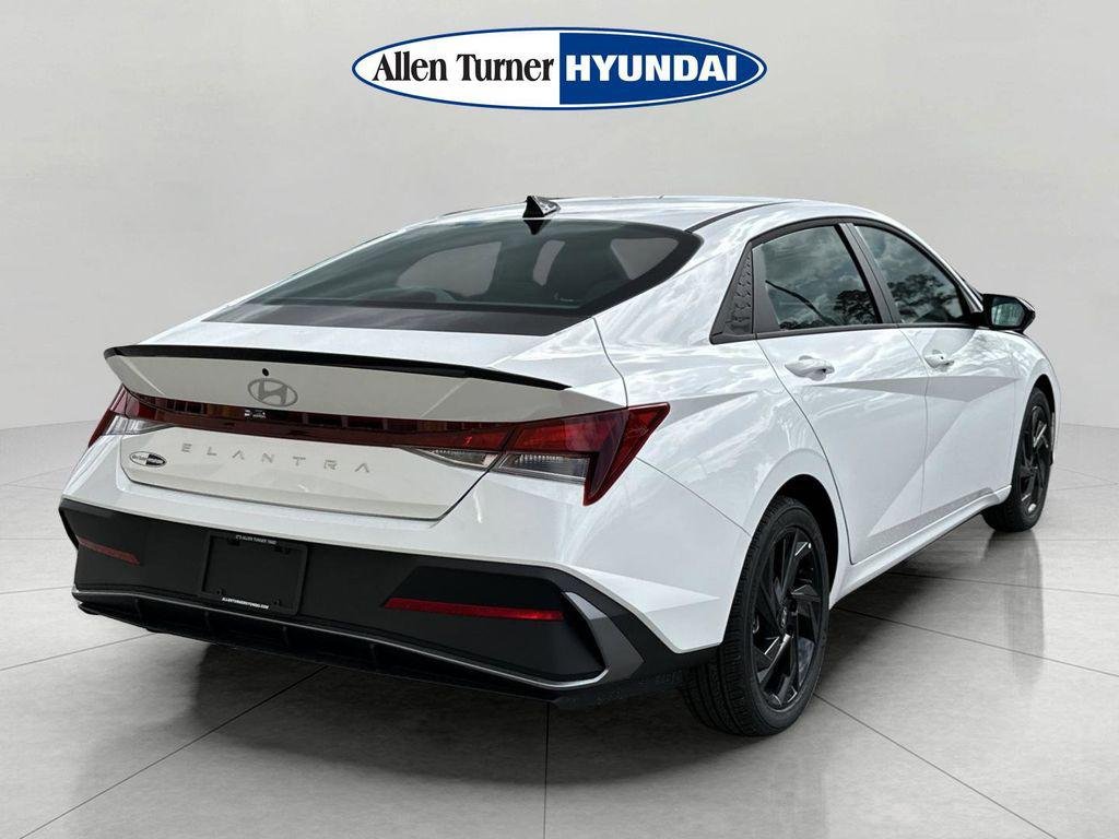 New 2026 Serenity White Hyundai SEL Sport image 6