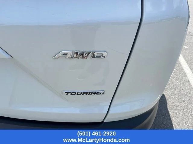 Used 2017 White Diamond Pearl Honda Touring image 5