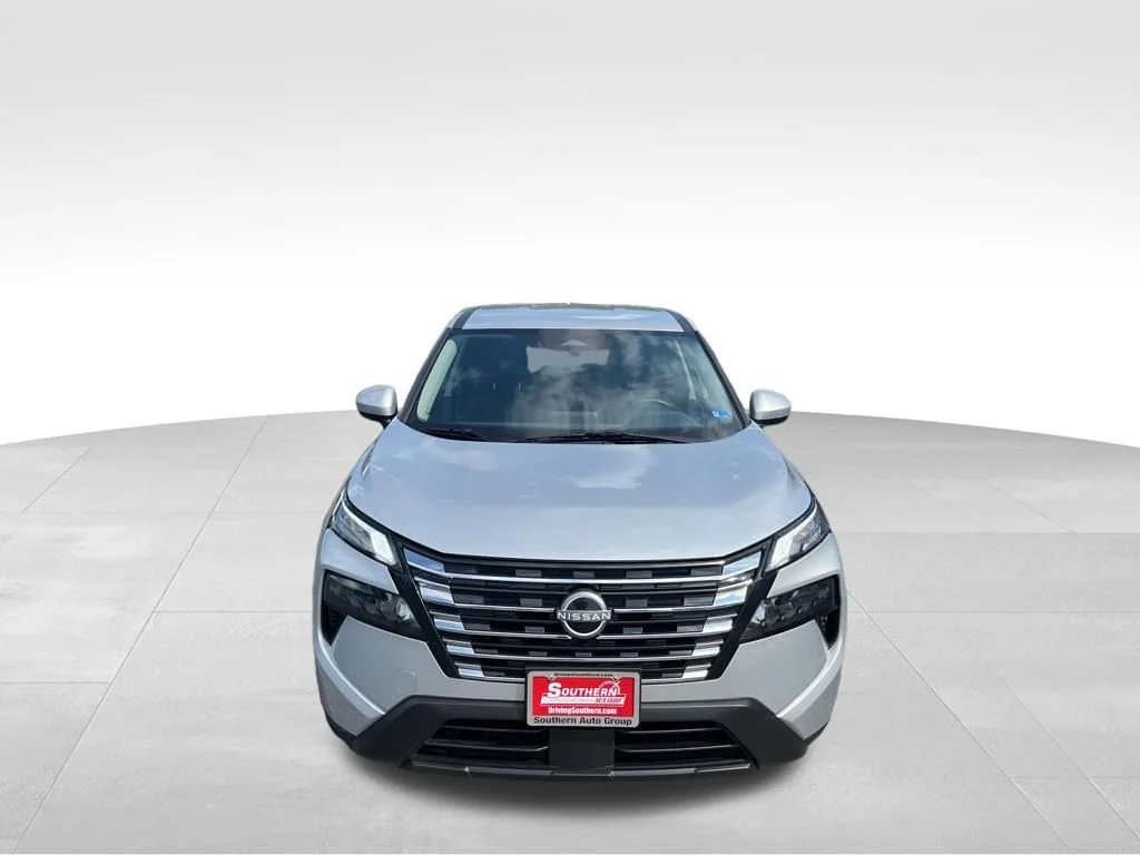 Used 2025 Silver Nissan SV image 38
