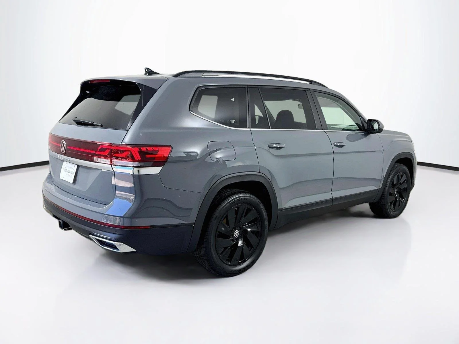 New 2026 Pure Gray Volkswagen 2.0T SE w/Technology image 2