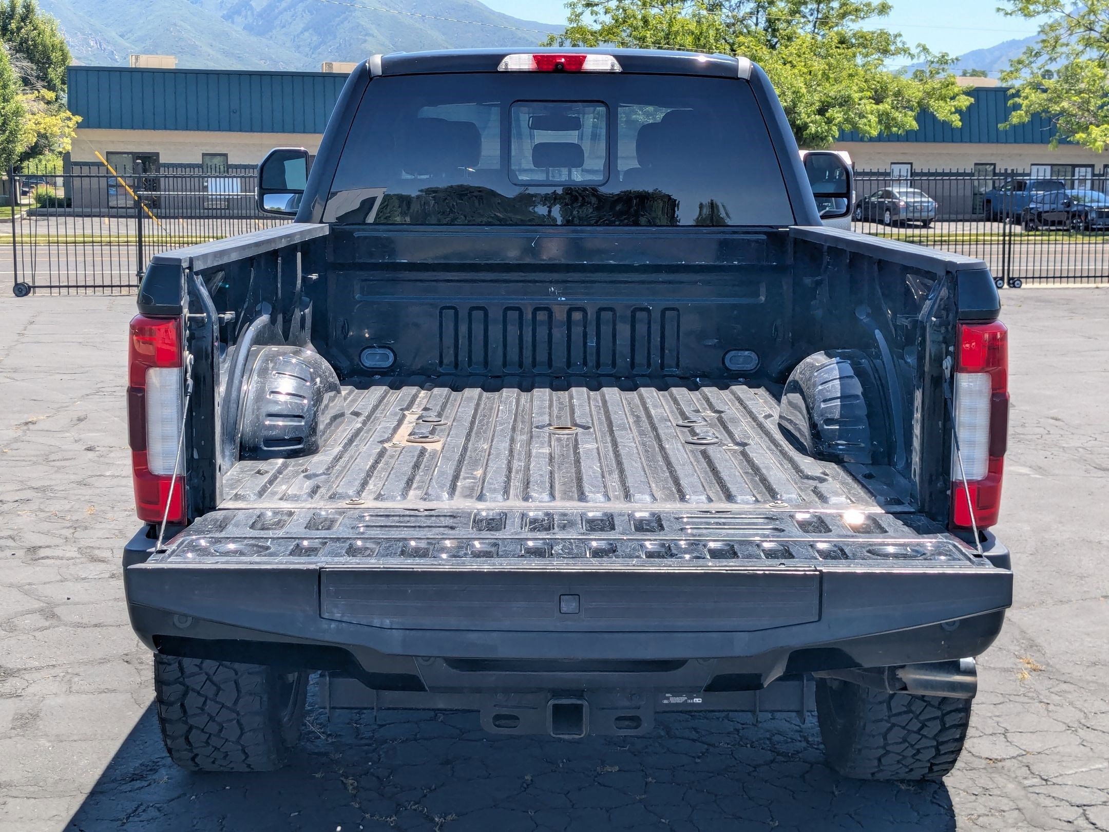 Used 2018 Shadow Black Ford Platinum image 36