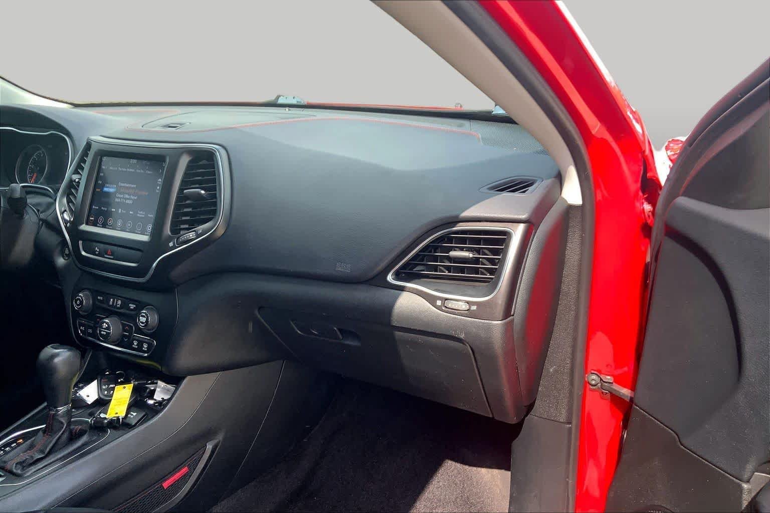 Used 2019 C Jeep Trailhawk image 18