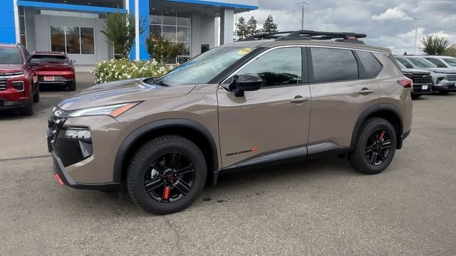 Used 2025 Tan Nissan Rock Creek image 3