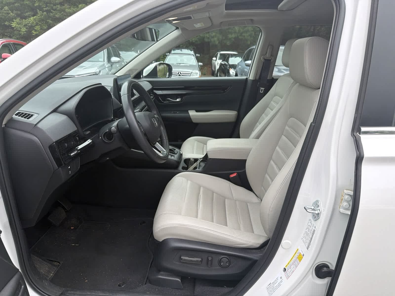 Used 2024 Platinum White Pearl Honda EX-L image 12