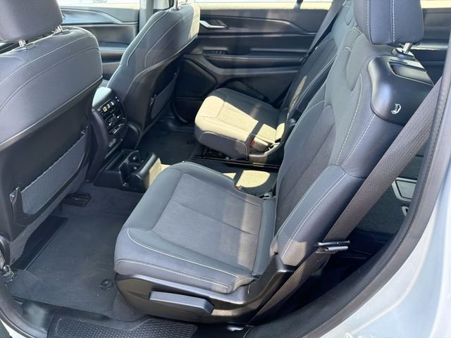 2023 Jeep Grand Cherokee L Laredo - Photo 25