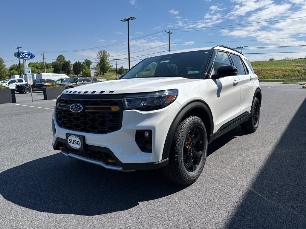 New 2026 Star White Metallic Tri-Coat Ford Tremor image 15