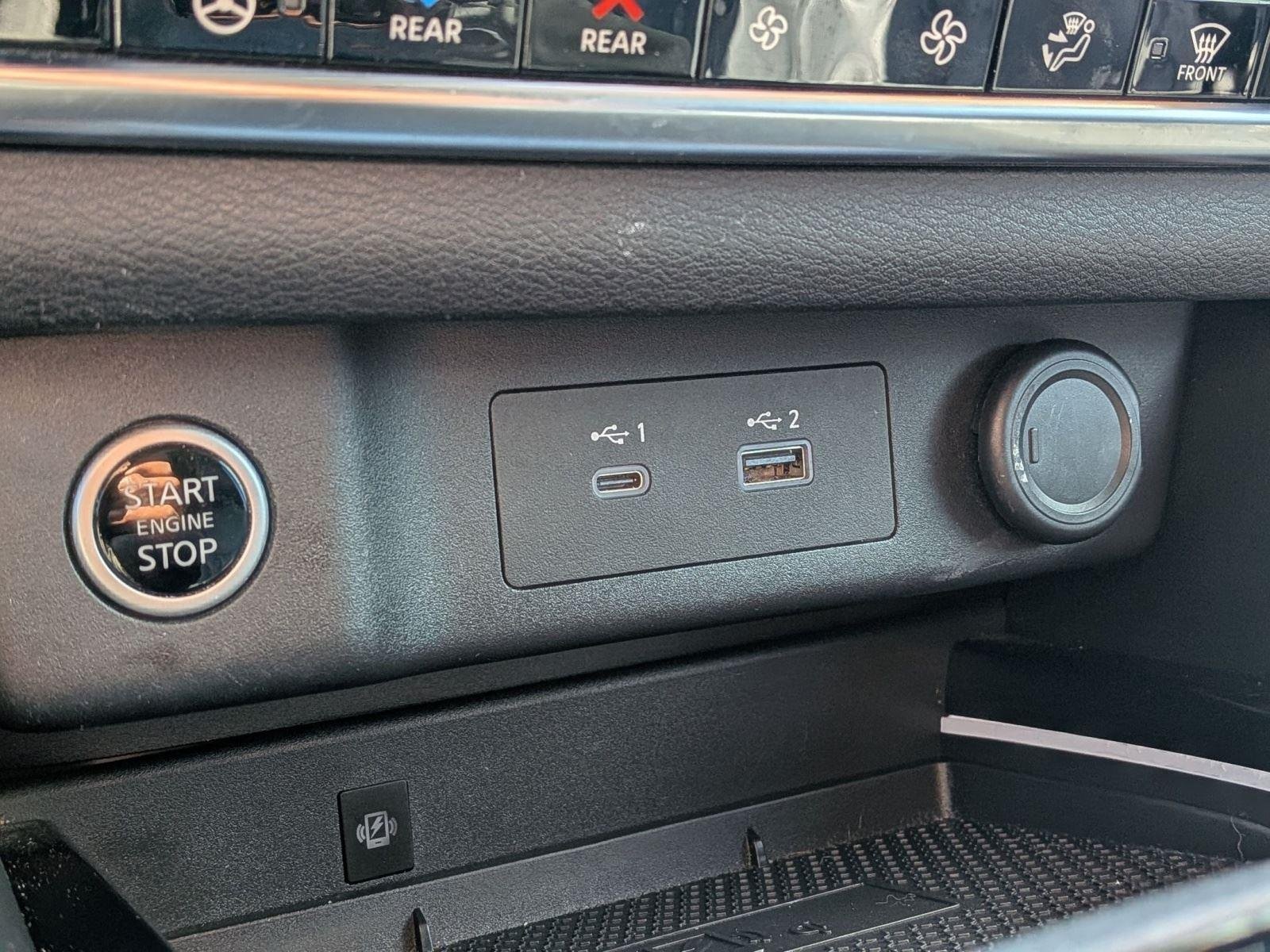 Used 2023 Boulder Gray Pearl Nissan Platinum image 14