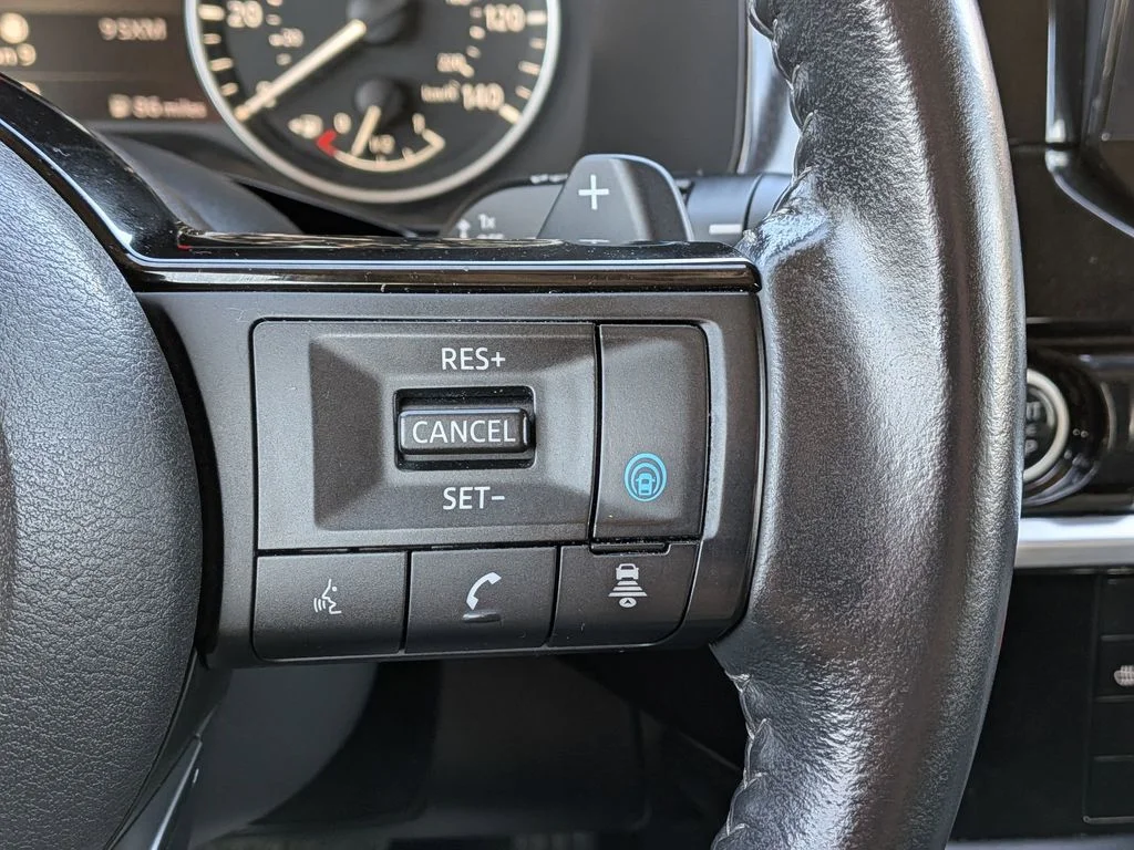 Used 2023 White Nissan SV image 16