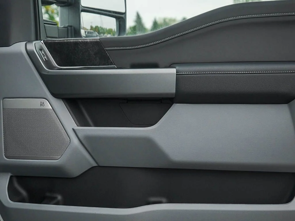New 2026 Oxford White Ford F-350® XLT image 7