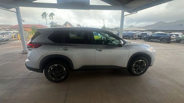 Used 2024 Silver Nissan SV image 6
