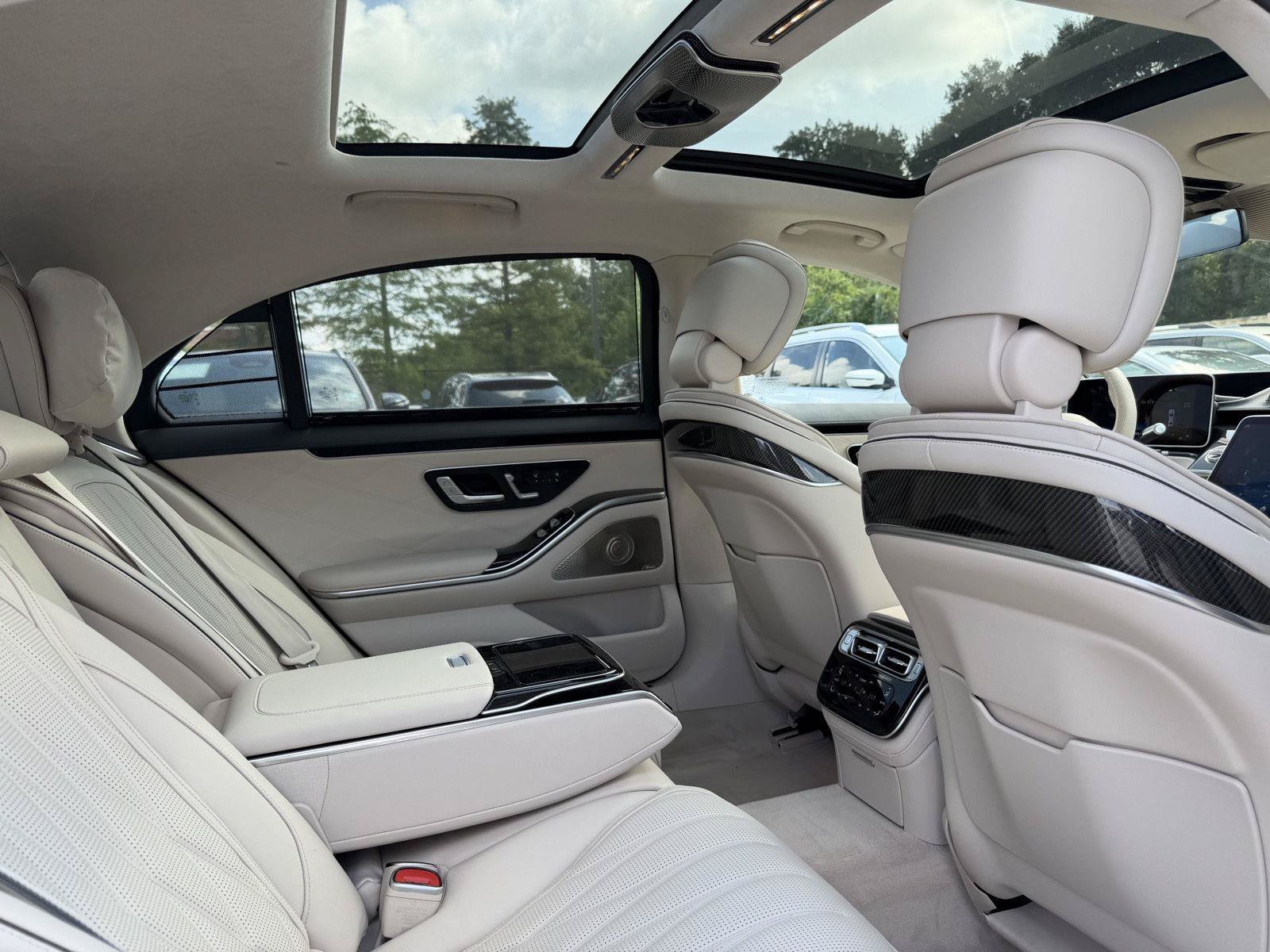 Certified Used 2025 MANUFAKTUR Moonlight White Metallic Mercedes-Benz S 63 E AMG® image 14