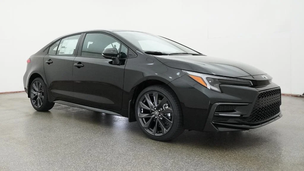 New 2026 Midnight Black Metallic Toyota SE image 9