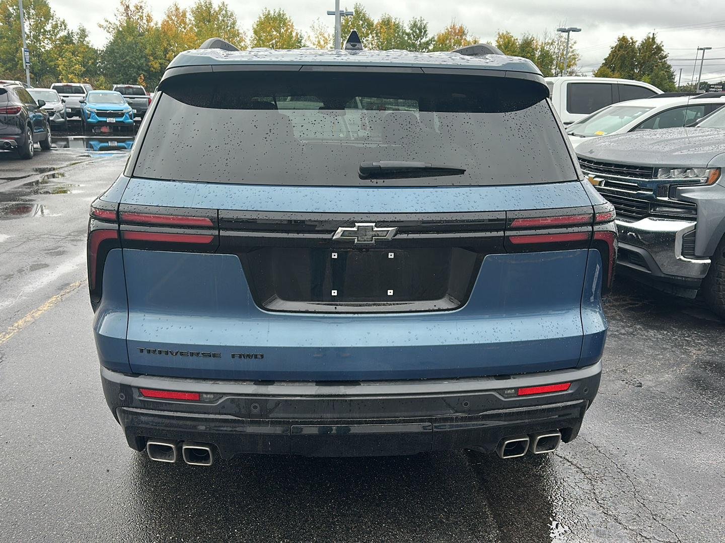Used 2025 Lakeshore Blue Metallic Chevrolet LT image 3