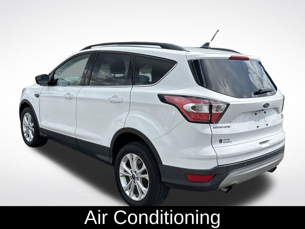 Used 2018 White Ford SEL image 4