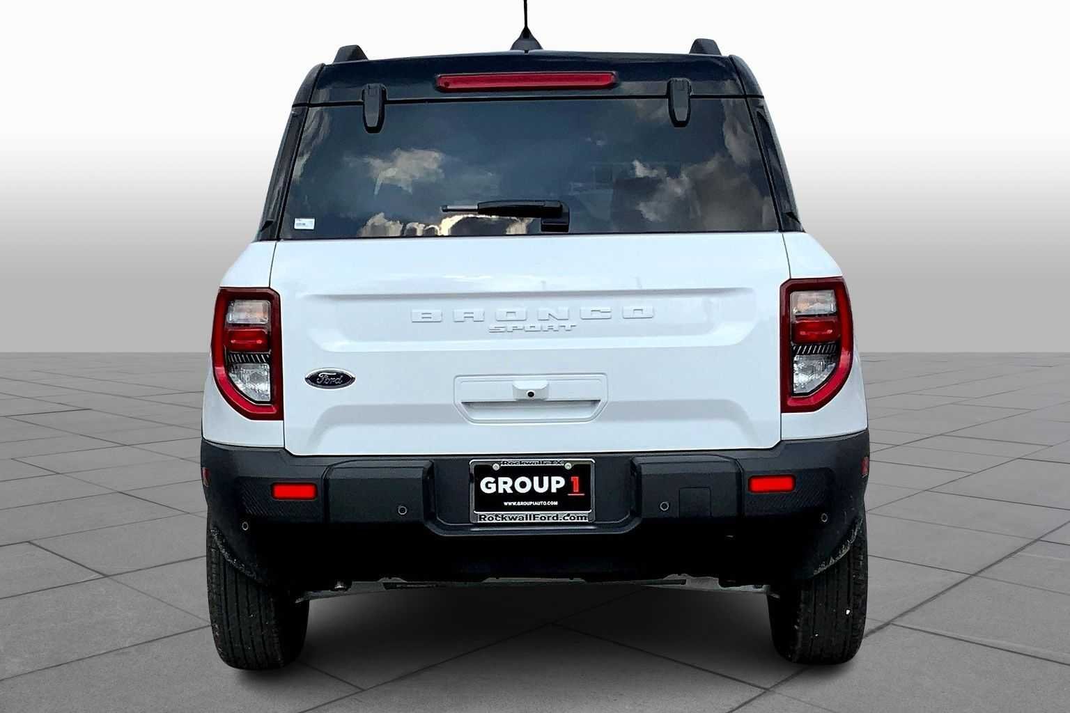 New 2025 Oxford White Ford Outer Banks® image 4