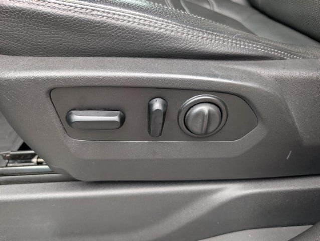 Used 2021 White GMC Denali image 14
