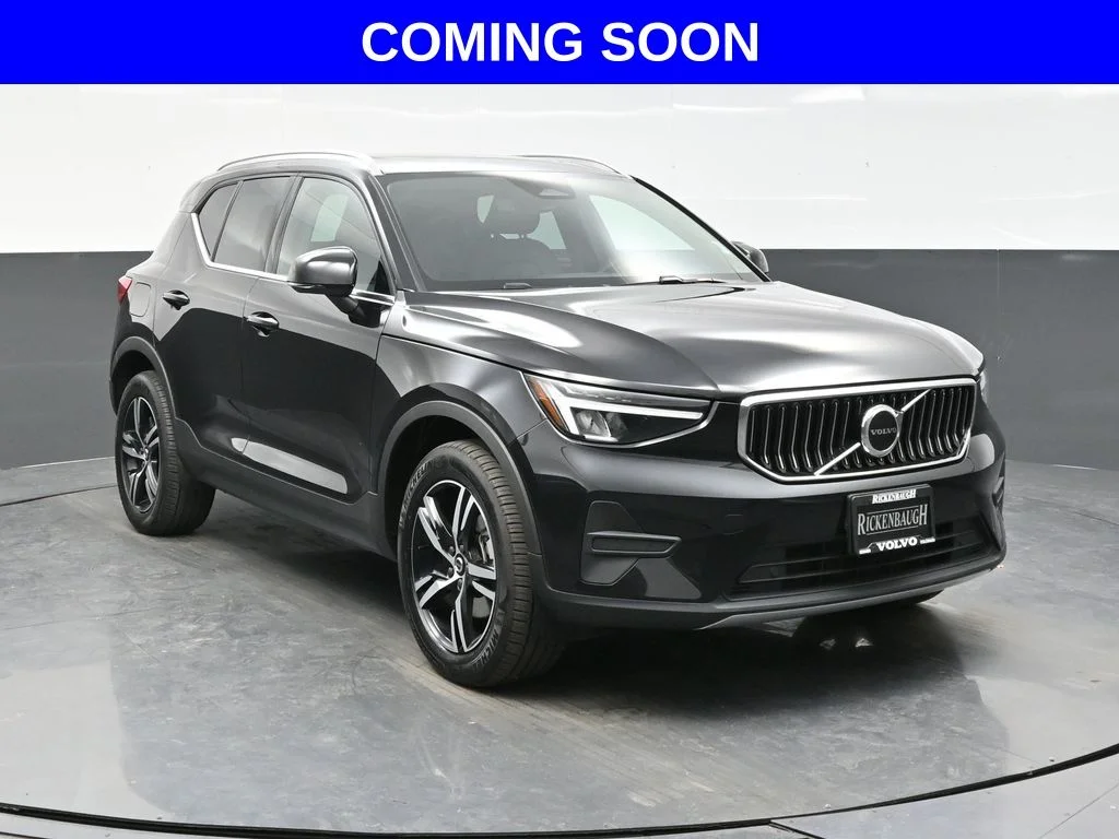 2025 Volvo XC40 B5 Core Bright AWD's photo