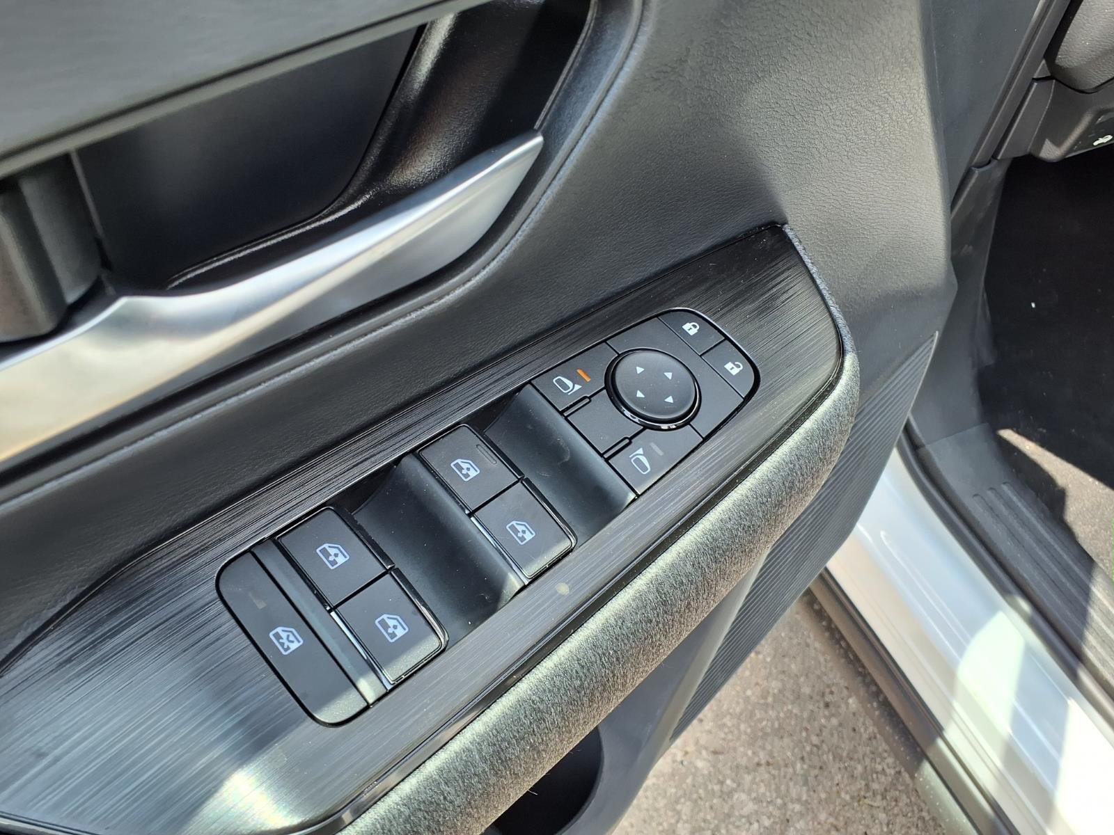 2026 Nissan Kicks SV White at Robbins Nissan