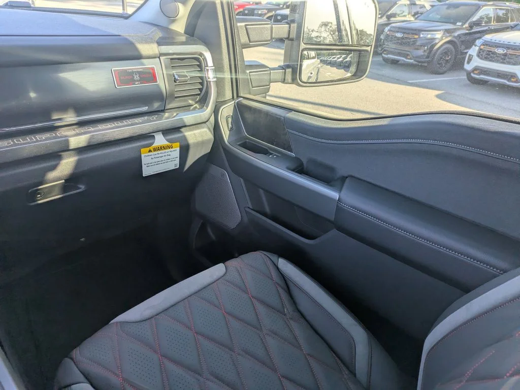 New 2026 Star White Metallic Tri-Coat Ford Lariat image 19
