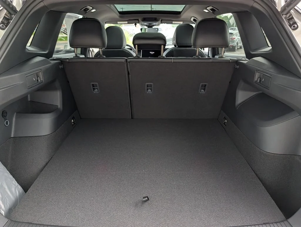 New 2026 Beige/tan Volkswagen 2.0T SE R-Line Black image 16