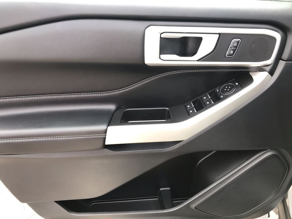 Used 2022 Silver Ford XLT image 13