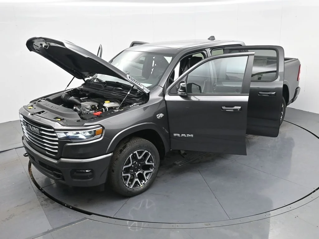 New 2026 Granite Crystal Metallic Clear-Coat Exterior Paint RAM Laramie image 44