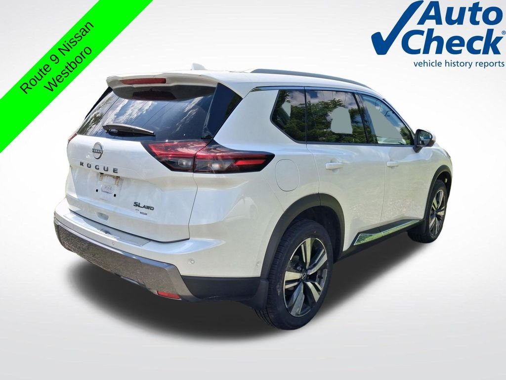 Used 2024 White Nissan SL image 5