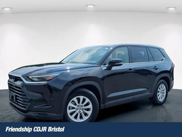 Used 2025 Black Toyota XLE image 1
