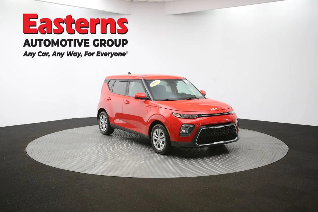 Used 2022 Red Kia LX image 47